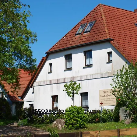 Guest house Familienfreundlicher Landurlaub Im Gutshaus *