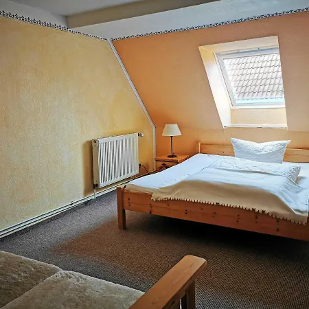 Familienfreundlicher Landurlaub Im Gutshaus Guest house Trent