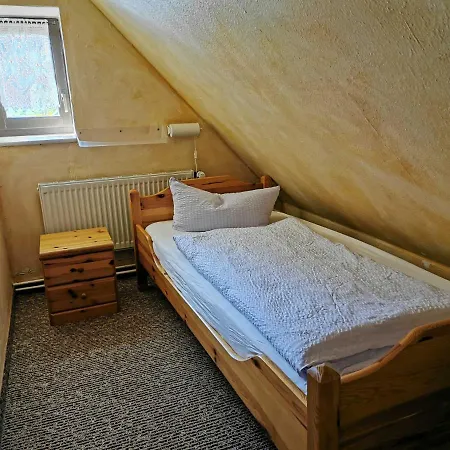Guest house Familienfreundlicher Landurlaub Im Gutshaus Trent