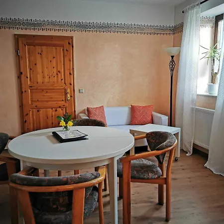 Familienfreundlicher Landurlaub Im Gutshaus * Trent